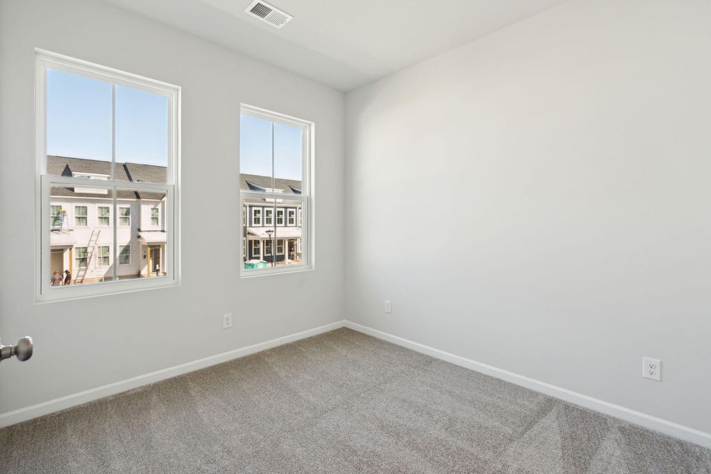 Image 21 of property listing at 186 Sandy Bend Lane, Summerville, SC 29486