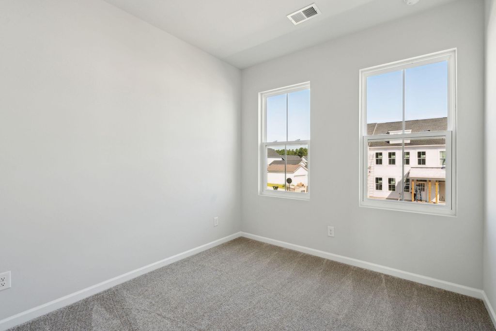 Image 23 of property listing at 186 Sandy Bend Lane, Summerville, SC 29486