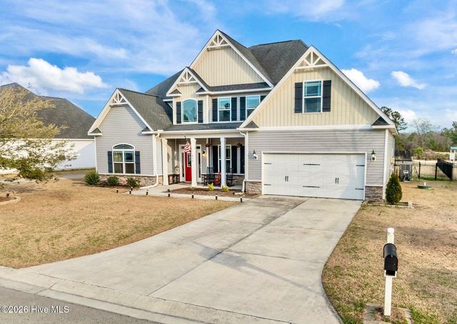 279 Southwest Plantation Drive, Maple Hill, NC 28454