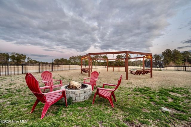 279 Southwest Plantation Drive, Maple Hill, NC 28454