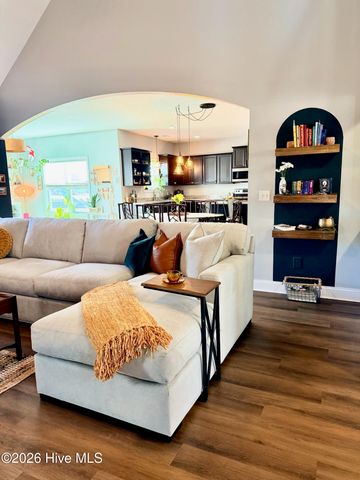 279 Southwest Plantation Drive, Maple Hill, NC 28454