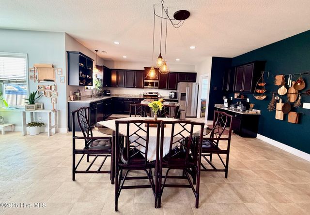 279 Southwest Plantation Drive, Maple Hill, NC 28454