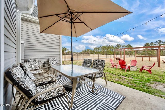 279 Southwest Plantation Drive, Maple Hill, NC 28454