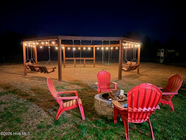 279 Southwest Plantation Drive, Maple Hill, NC 28454