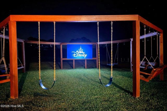 279 Southwest Plantation Drive, Maple Hill, NC 28454