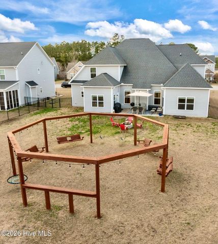 279 Southwest Plantation Drive, Maple Hill, NC 28454