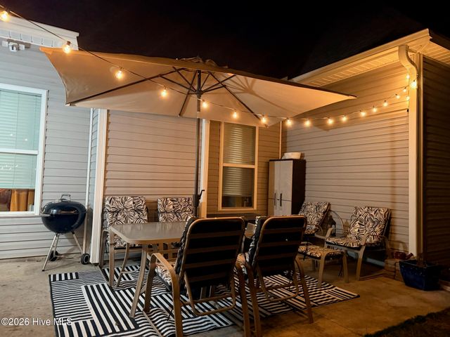 279 Southwest Plantation Drive, Maple Hill, NC 28454