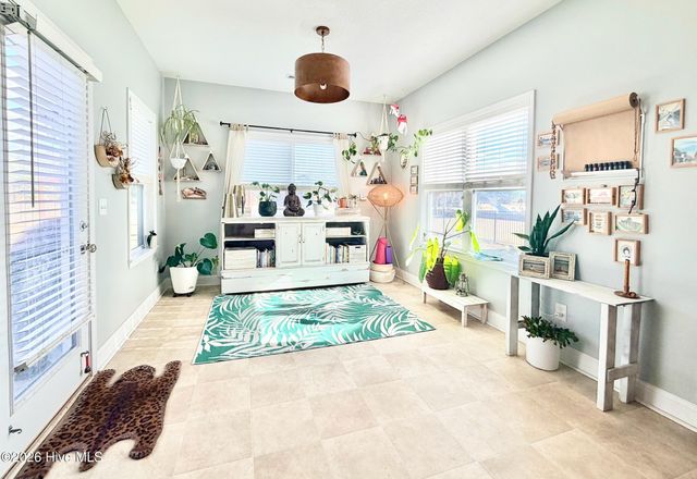 279 Southwest Plantation Drive, Maple Hill, NC 28454