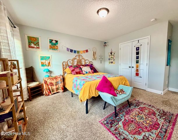 279 Southwest Plantation Drive, Maple Hill, NC 28454