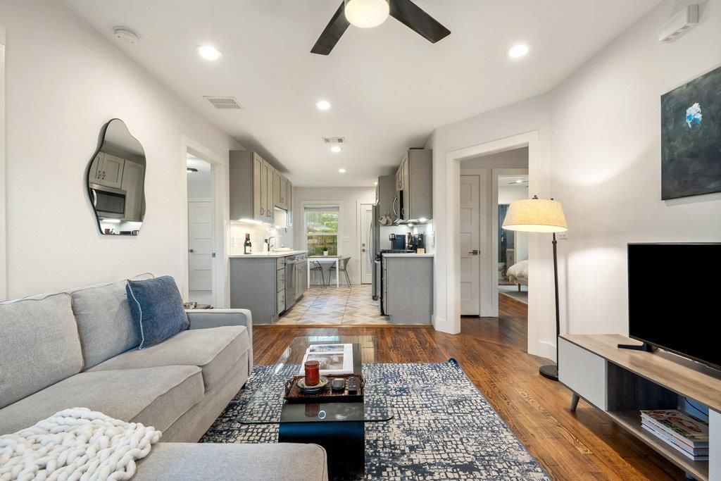 2702 Crest Ave 1, Austin, TX 78702