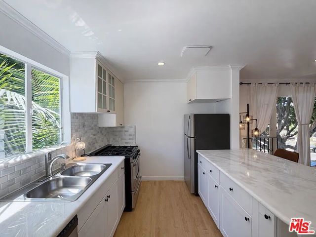 1027 20th Street E, Santa Monica, CA 90403