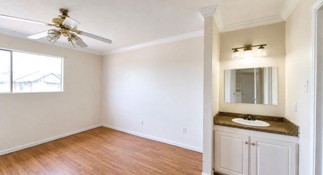 8323 Wilcrest Drive 0006, Houston, TX 77072