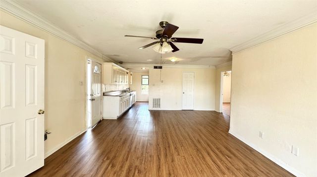 8323 Wilcrest Drive 0006, Houston, TX 77072