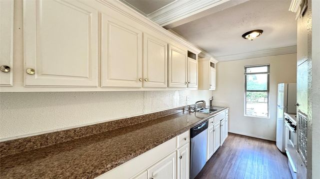 8323 Wilcrest Drive 0006, Houston, TX 77072