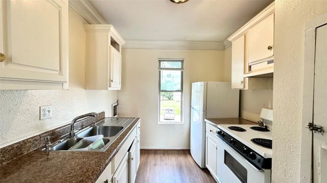 8323 Wilcrest Drive 0006, Houston, TX 77072