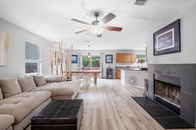 300 Beech DR, Kyle, TX 78640