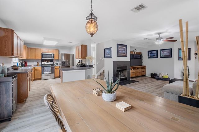 300 Beech DR, Kyle, TX 78640