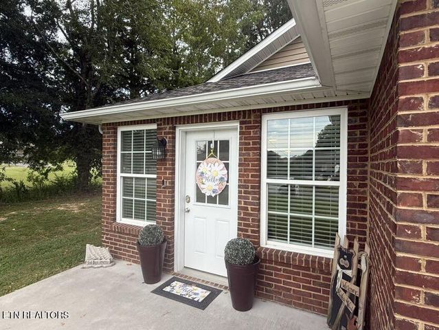 1100 Barker Drive, White Pine, TN 37890