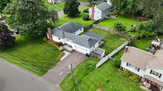 34 Roberts Street, Windsor Locks, CT 06096
