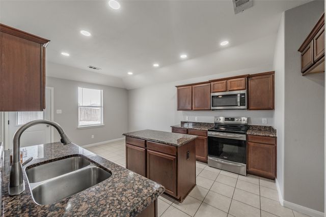 3304 Overstreet Lane, Royse City, TX 75189