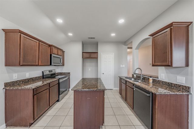 3304 Overstreet Lane, Royse City, TX 75189
