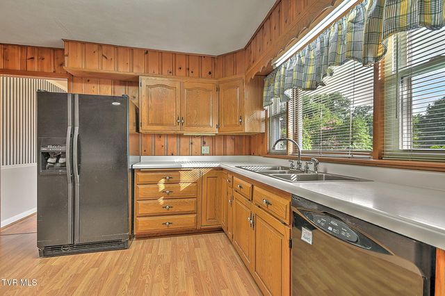 1711 Brentwood Drive, Greeneville, TN 37743