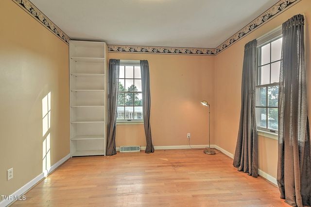 1711 Brentwood Drive, Greeneville, TN 37743