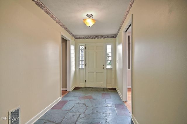 1711 Brentwood Drive, Greeneville, TN 37743
