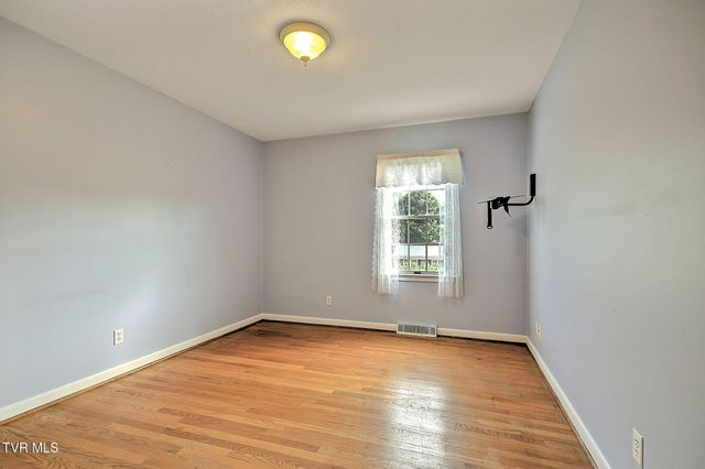 1711 Brentwood Drive, Greeneville, TN 37743