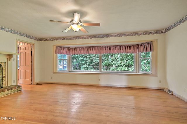1711 Brentwood Drive, Greeneville, TN 37743