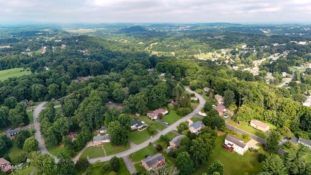 1711 Brentwood Drive, Greeneville, TN 37743
