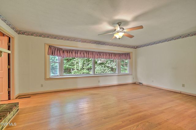 1711 Brentwood Drive, Greeneville, TN 37743