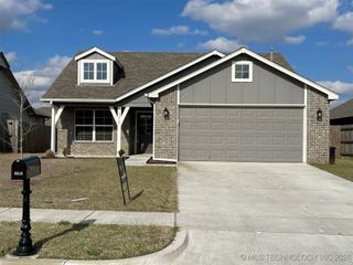 9415 E 132nd Place S, Bixby, OK 74008