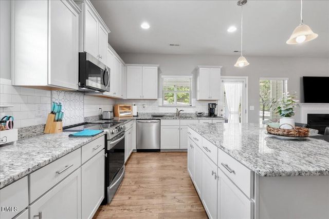 9 Rock Oak Court, Clayton, NC 27527
