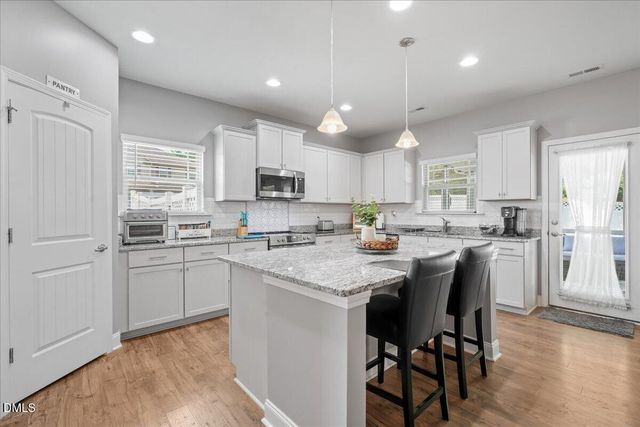 9 Rock Oak Court, Clayton, NC 27527