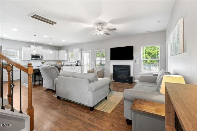 9 Rock Oak Court, Clayton, NC 27527