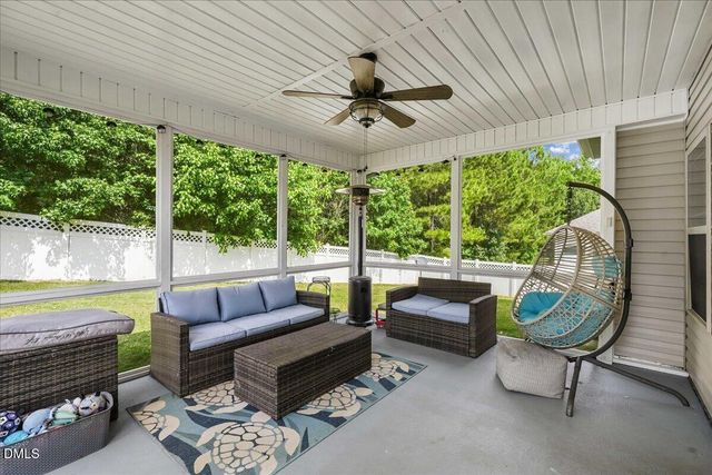 9 Rock Oak Court, Clayton, NC 27527