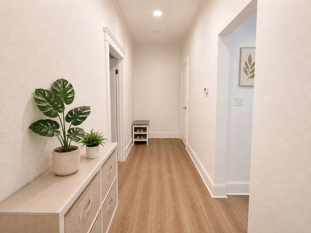 8 Kenwwod St 7, Boston, MA 02124