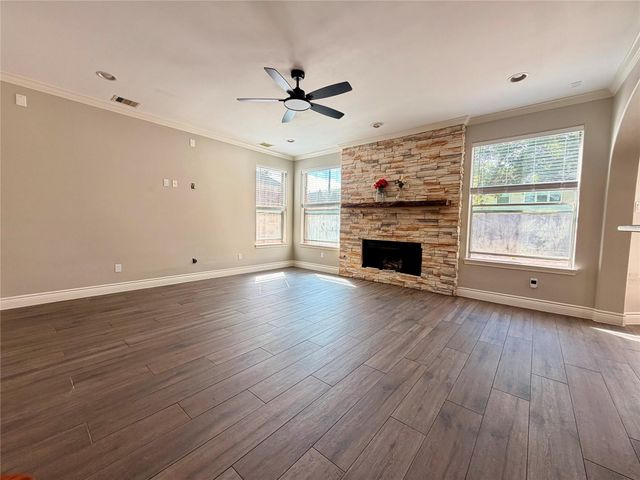 5124 Carefree Drive, League City, TX 77573