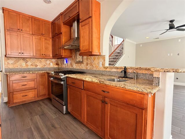 5124 Carefree Drive, League City, TX 77573