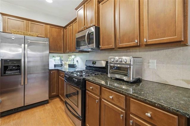 228 Haleys Court, Woodstock, GA 30188