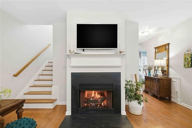 228 Haleys Court, Woodstock, GA 30188