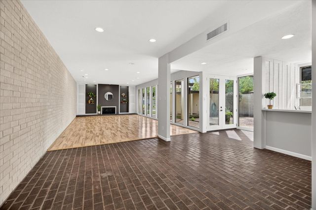 147 Valley Drive, Liberty, TX 77575