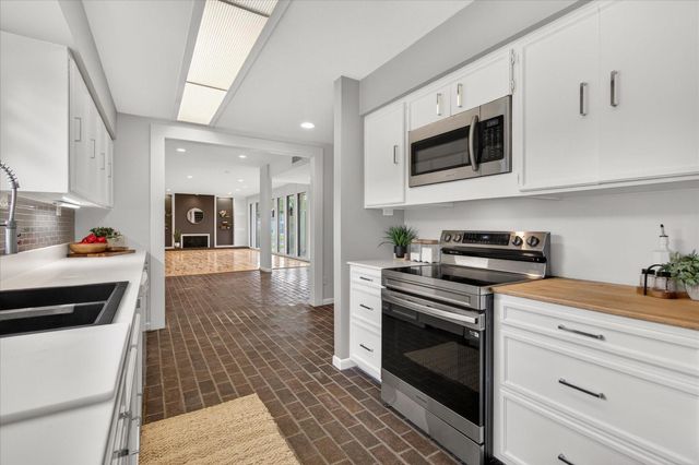 147 Valley Drive, Liberty, TX 77575