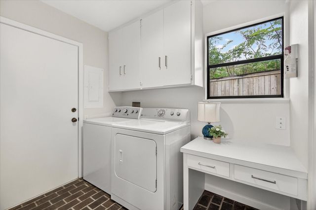 147 Valley Drive, Liberty, TX 77575
