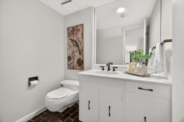 147 Valley Drive, Liberty, TX 77575
