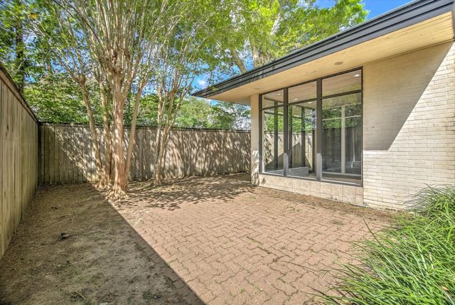 147 Valley Drive, Liberty, TX 77575