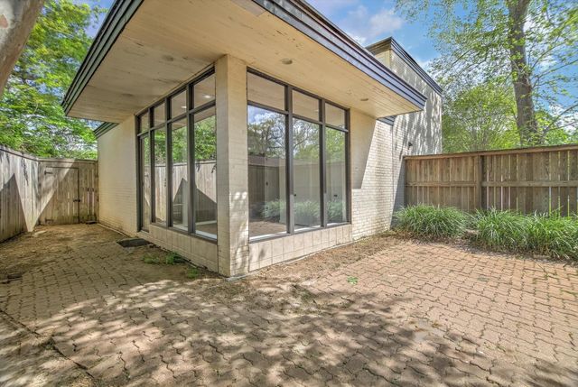 147 Valley Drive, Liberty, TX 77575