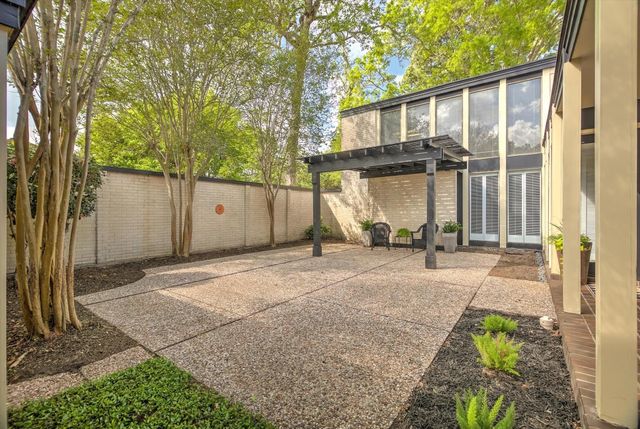 147 Valley Drive, Liberty, TX 77575