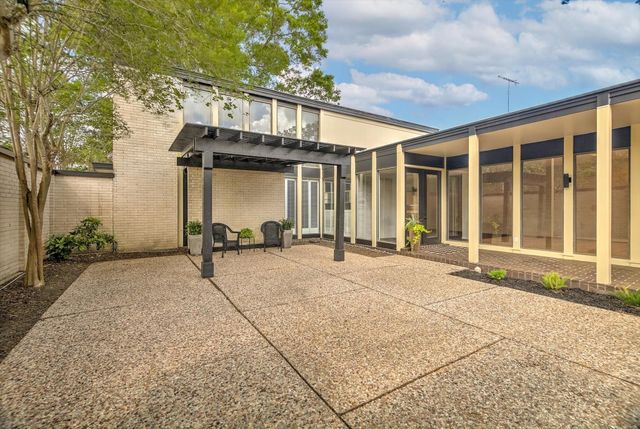 147 Valley Drive, Liberty, TX 77575